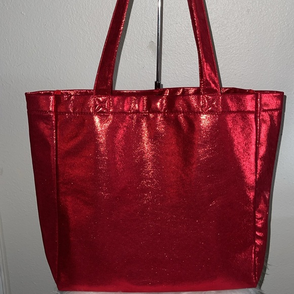 Marc Jacobs new Daisy Red Metallic Tote Bag. Sturdy handles. Shoulder drop 13”. - Picture 7 of 8